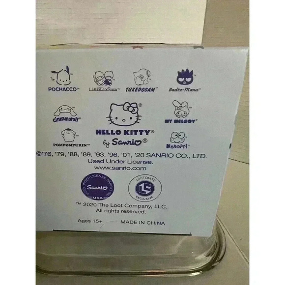 Hello‎ kitty 60th anniversary cake figurine - Picture 5 of 8